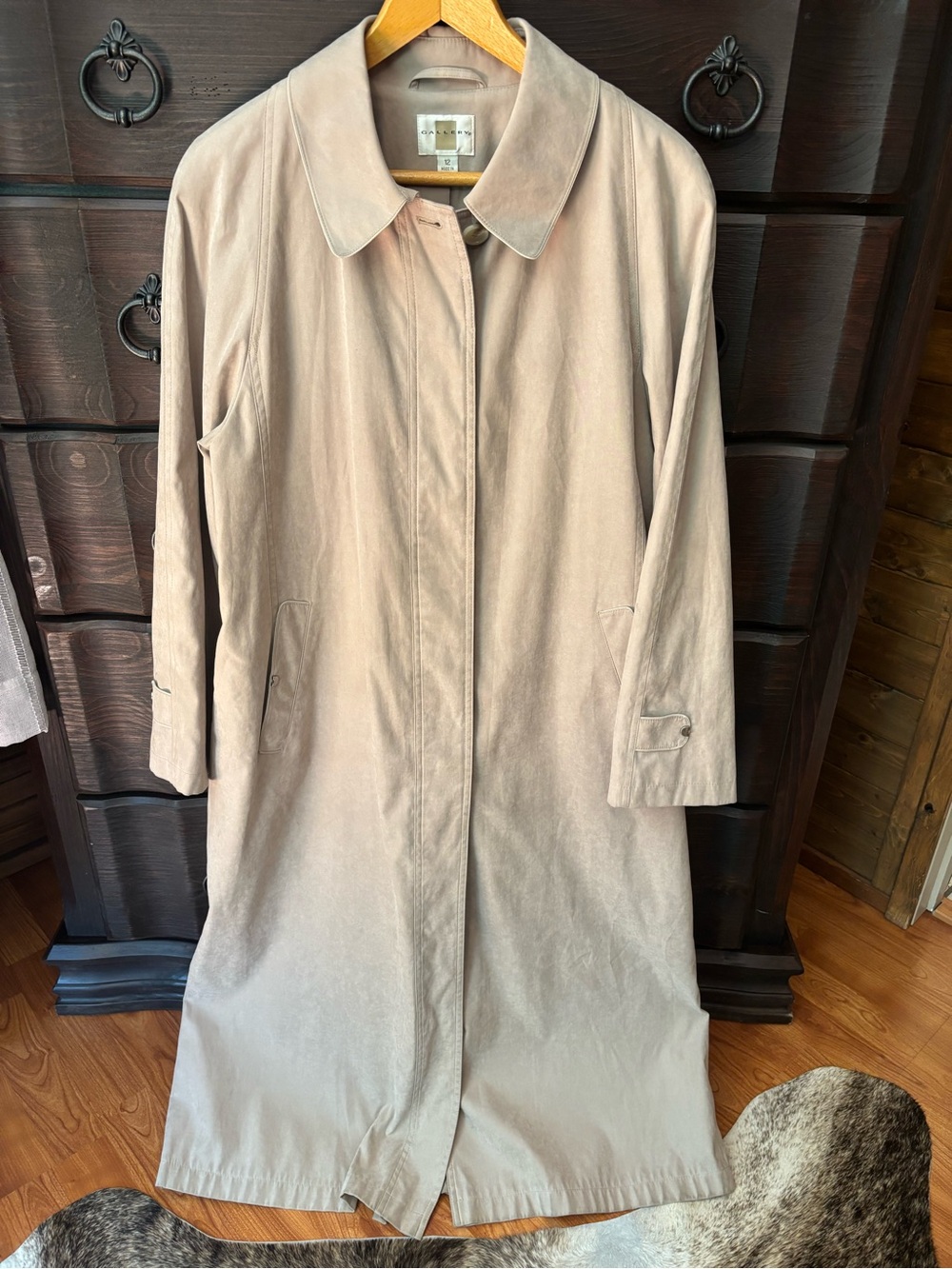 Gallery Women’s Tan Trench Coat, Size 12